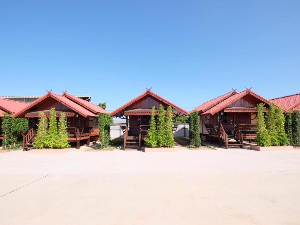 Prakaithong Hotel Amphoe Sawang Daen Din المظهر الخارجي الصورة