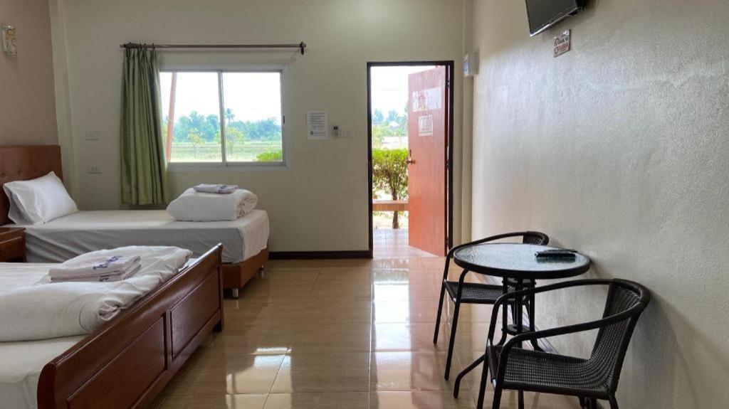 Prakaithong Hotel Amphoe Sawang Daen Din المظهر الخارجي الصورة
