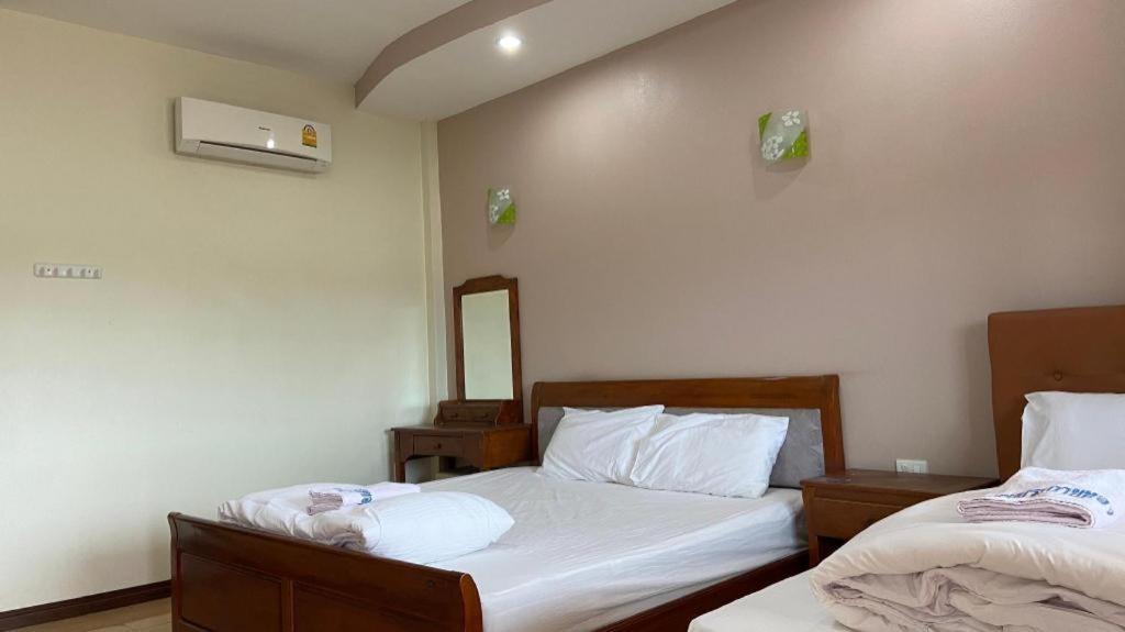 Prakaithong Hotel Amphoe Sawang Daen Din المظهر الخارجي الصورة