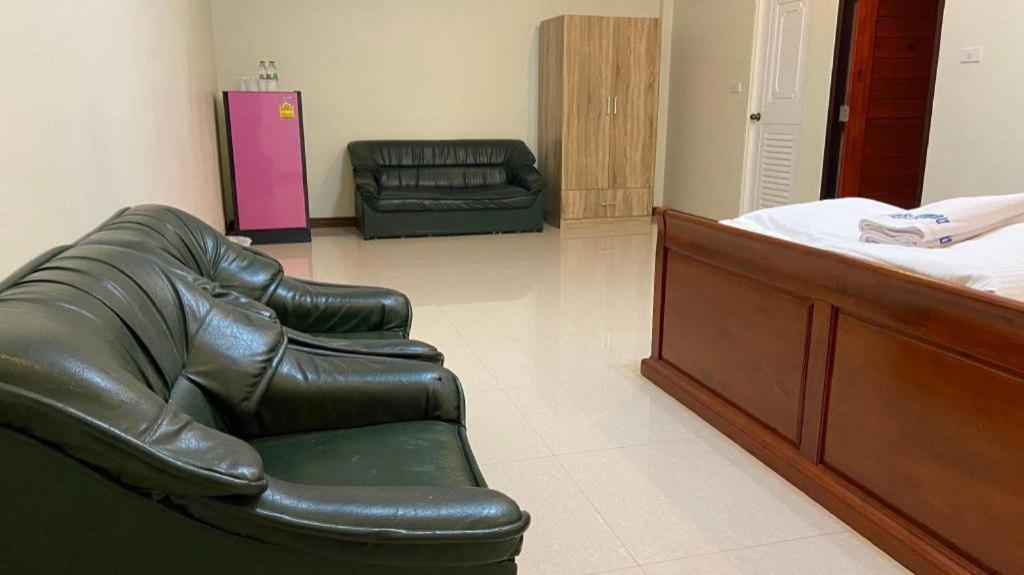 Prakaithong Hotel Amphoe Sawang Daen Din المظهر الخارجي الصورة