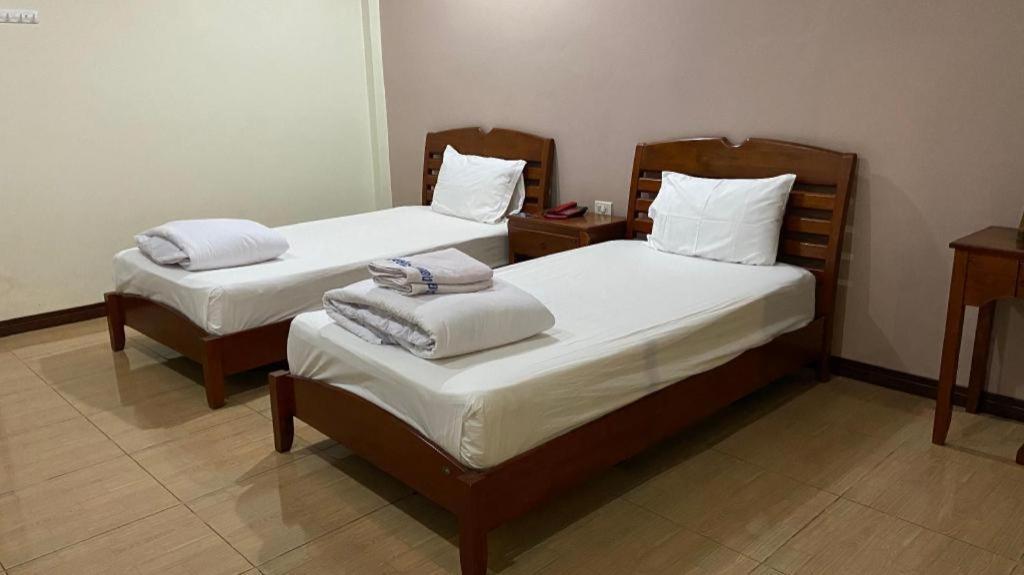 Prakaithong Hotel Amphoe Sawang Daen Din المظهر الخارجي الصورة